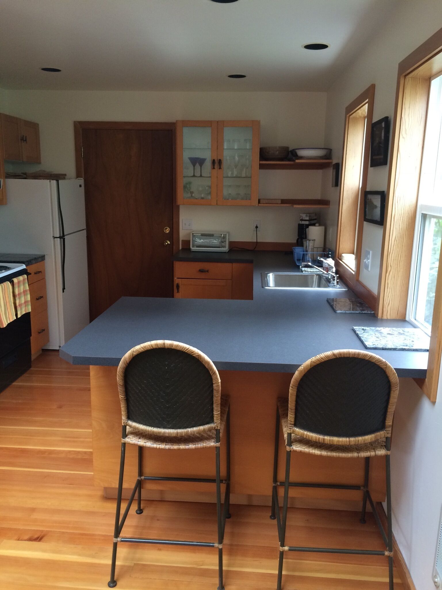 Private Waterfront Cabin on Lake Washington