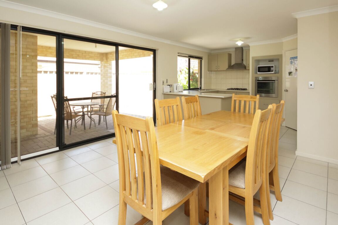 Cosy Lodge Cannington - Comfort at value price — image 7