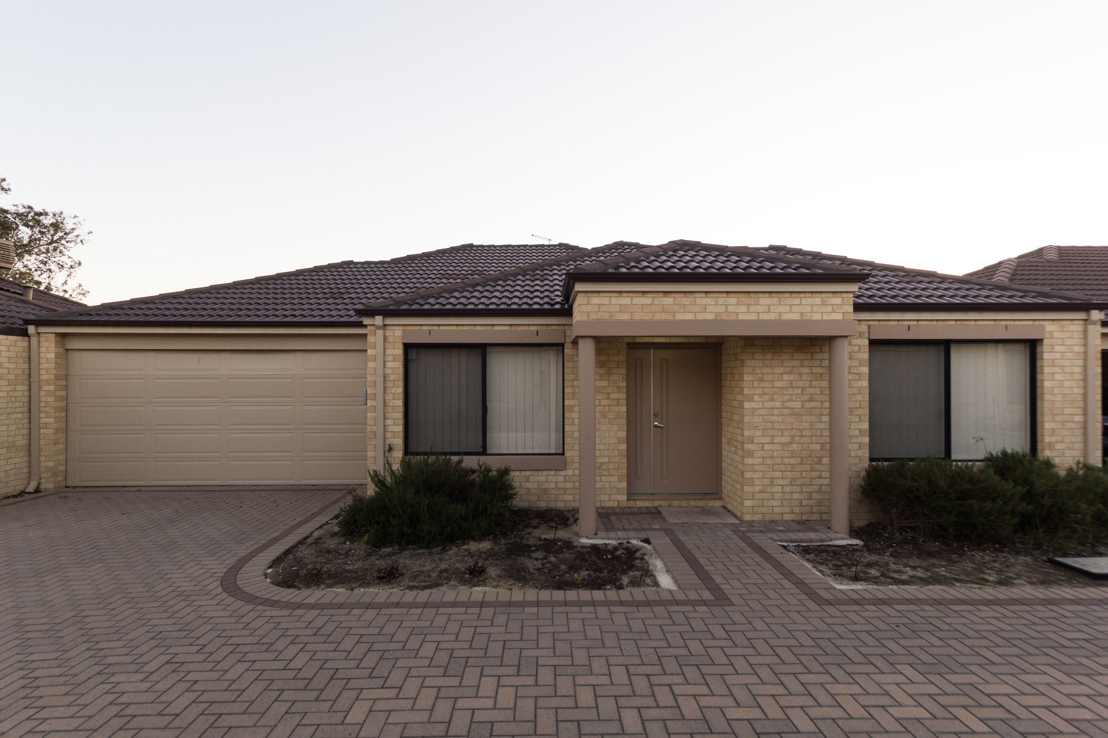 Cosy Lodge Cannington - Comfort at value price — image 3