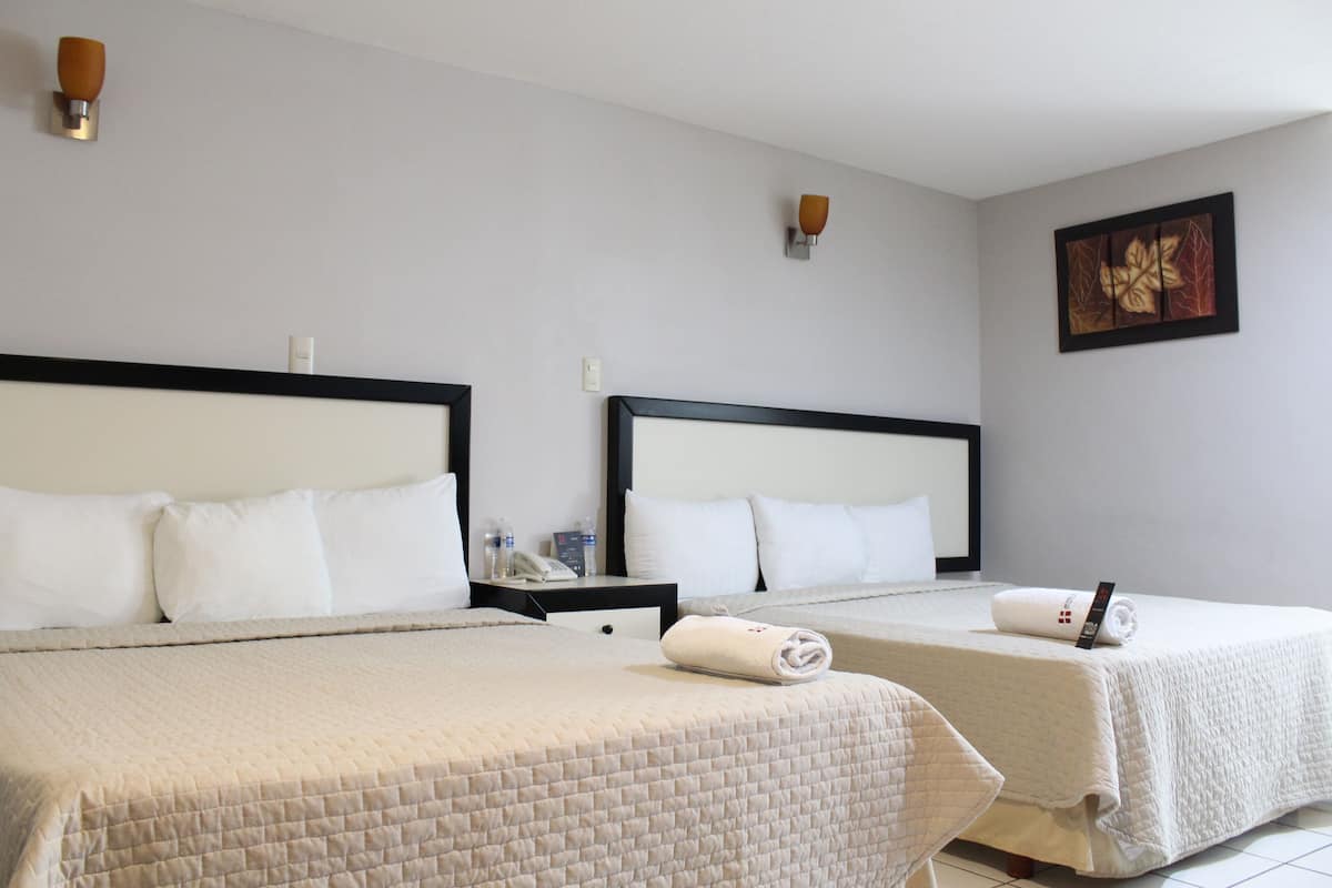 Classic Double Room, 2 Katil Kelamin (Double), Non Smoking | Meja, ruang kerja komputer riba, seterika/papan seterika, Wi-fi percuma