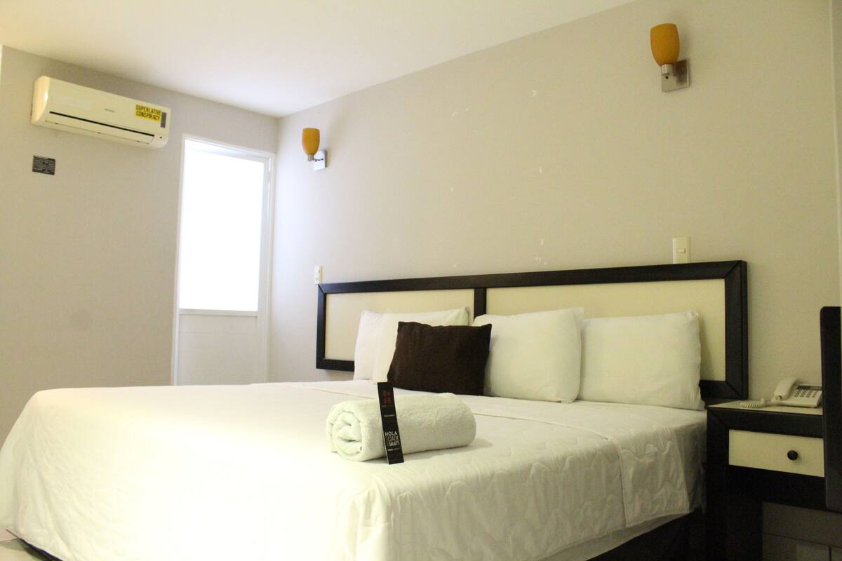 Superior Room, 1 King Bed, Non Smoking | Desk, laptop workspace, iron/ironing board (on request), WiFi (free)