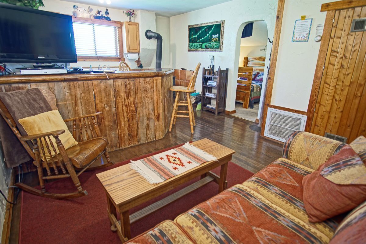 Pet Friendly Cabin with Hot Tub, Unique Property