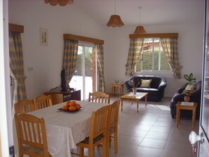 Interior - Sea view, Bungalow, en-suite, Coral Bay, disable friendly, private (Coral Bay)