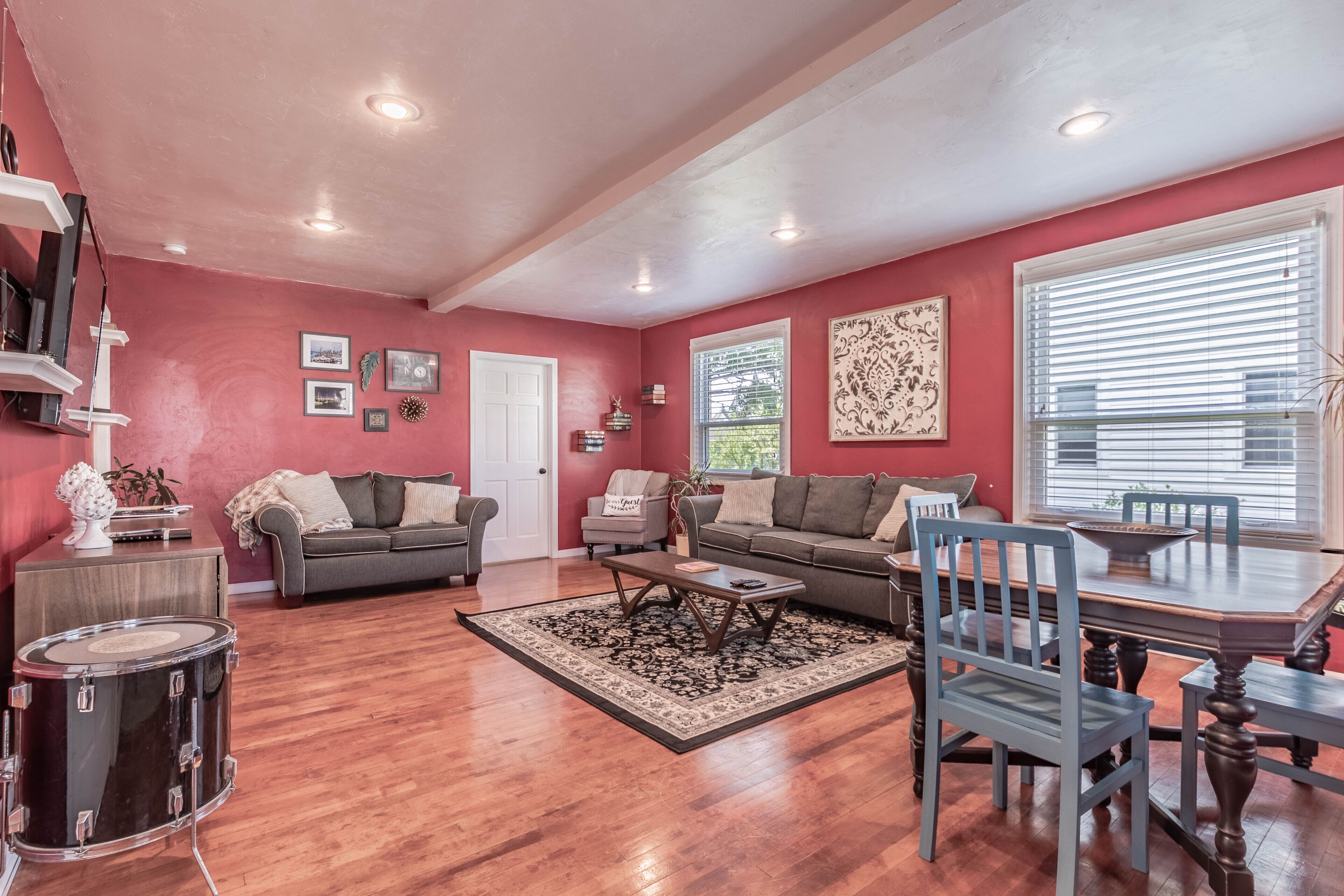 Spacious Cape Cod Home near Door County, Green Bay and Lambeau Field