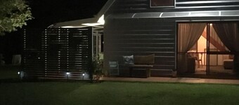 Cuddle Cottage Montville