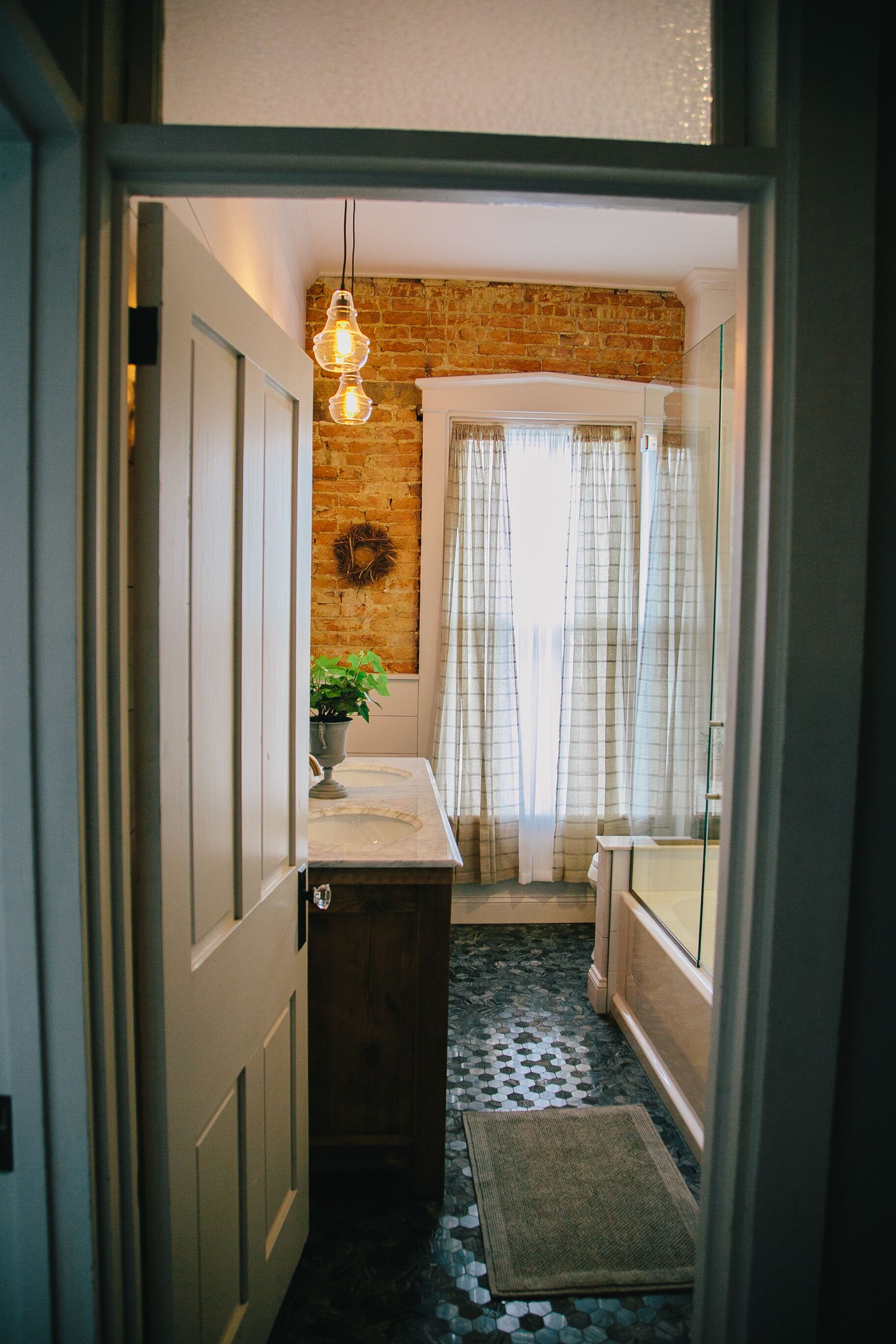 Designer Historic Home in Downtown Lancaster