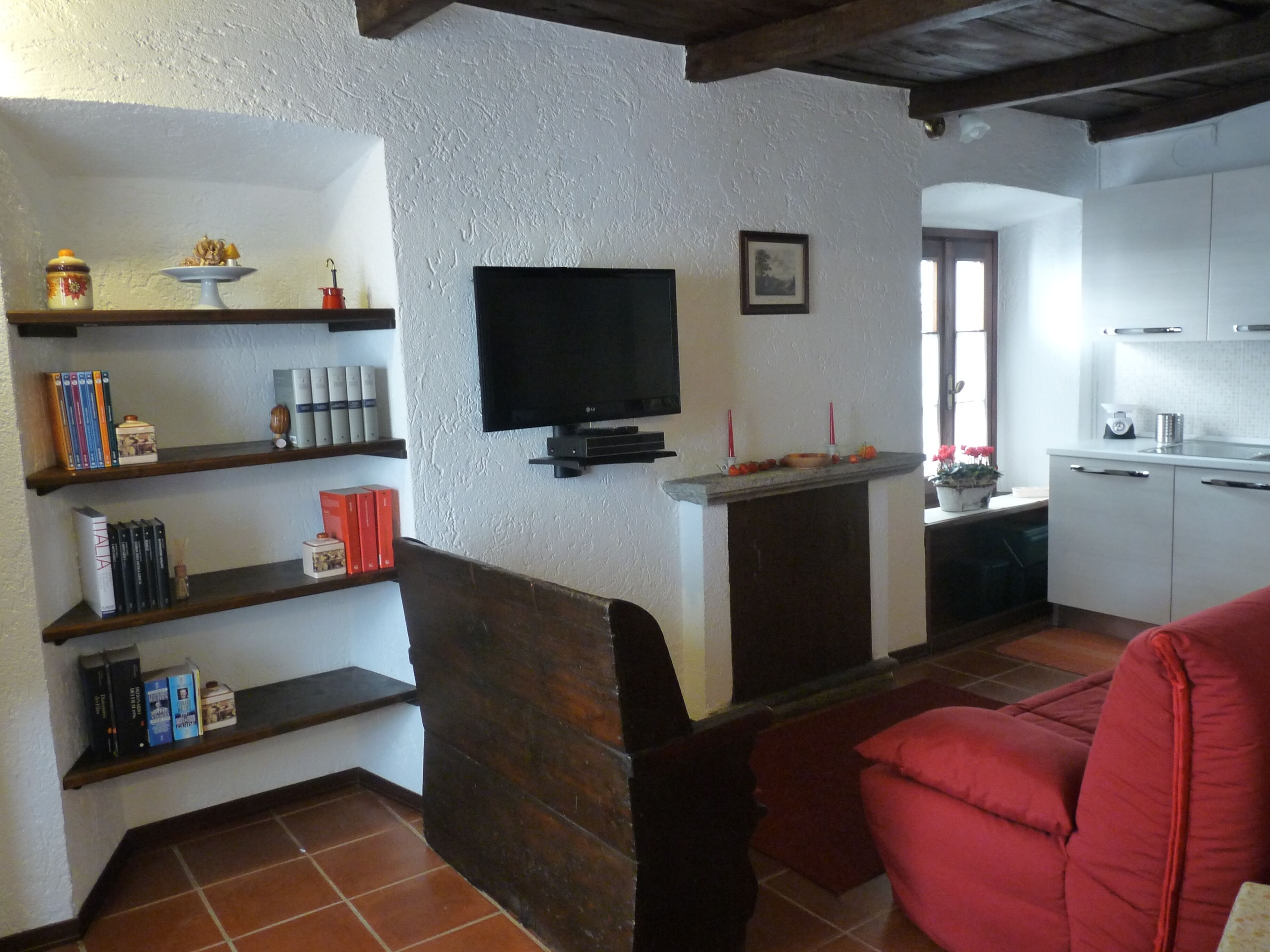 Apartment Cusius in Orta San Giulio on Lake Orta with parking and lake view