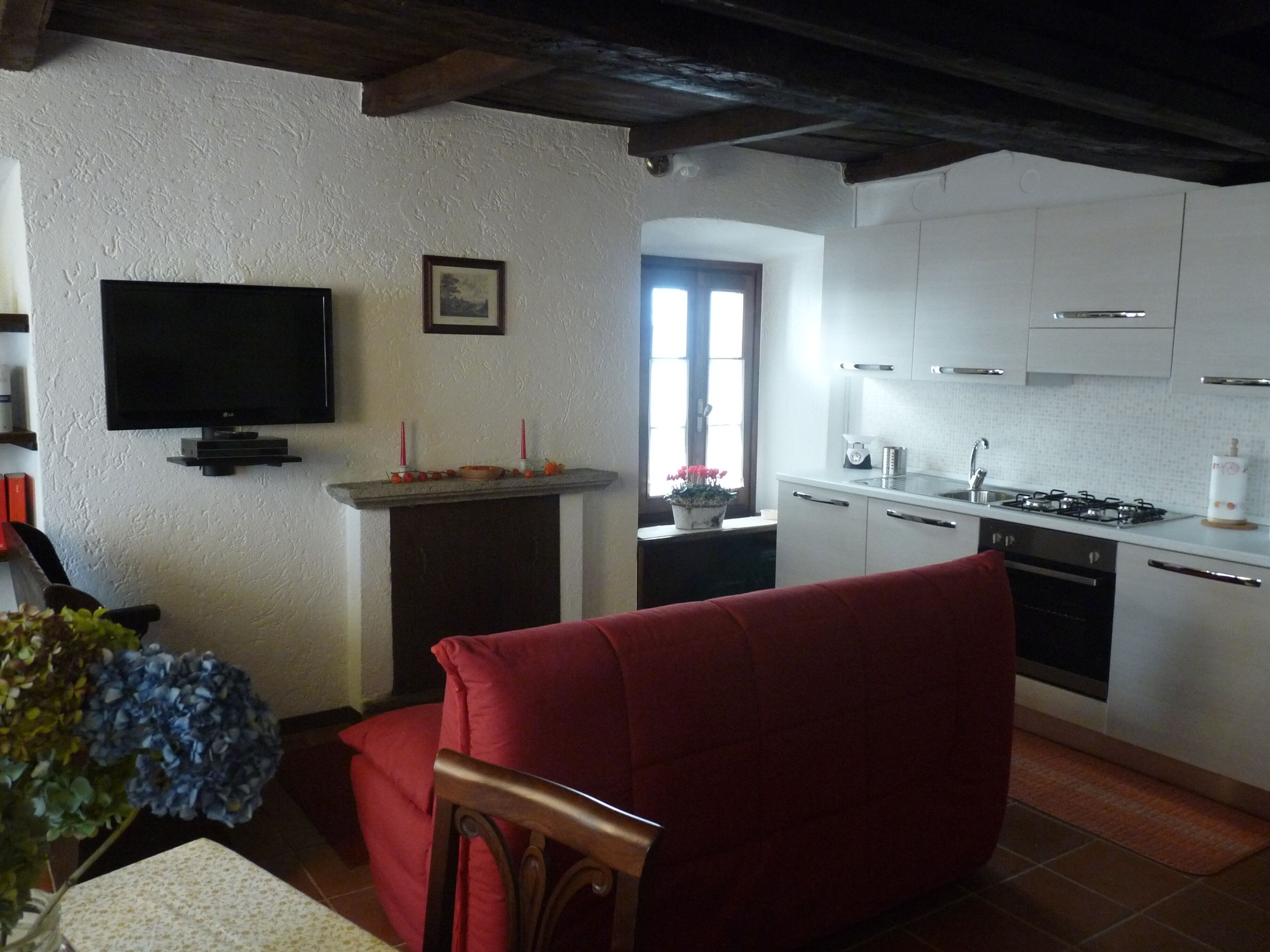 Apartment Cusius in Orta San Giulio on Lake Orta with parking and lake view