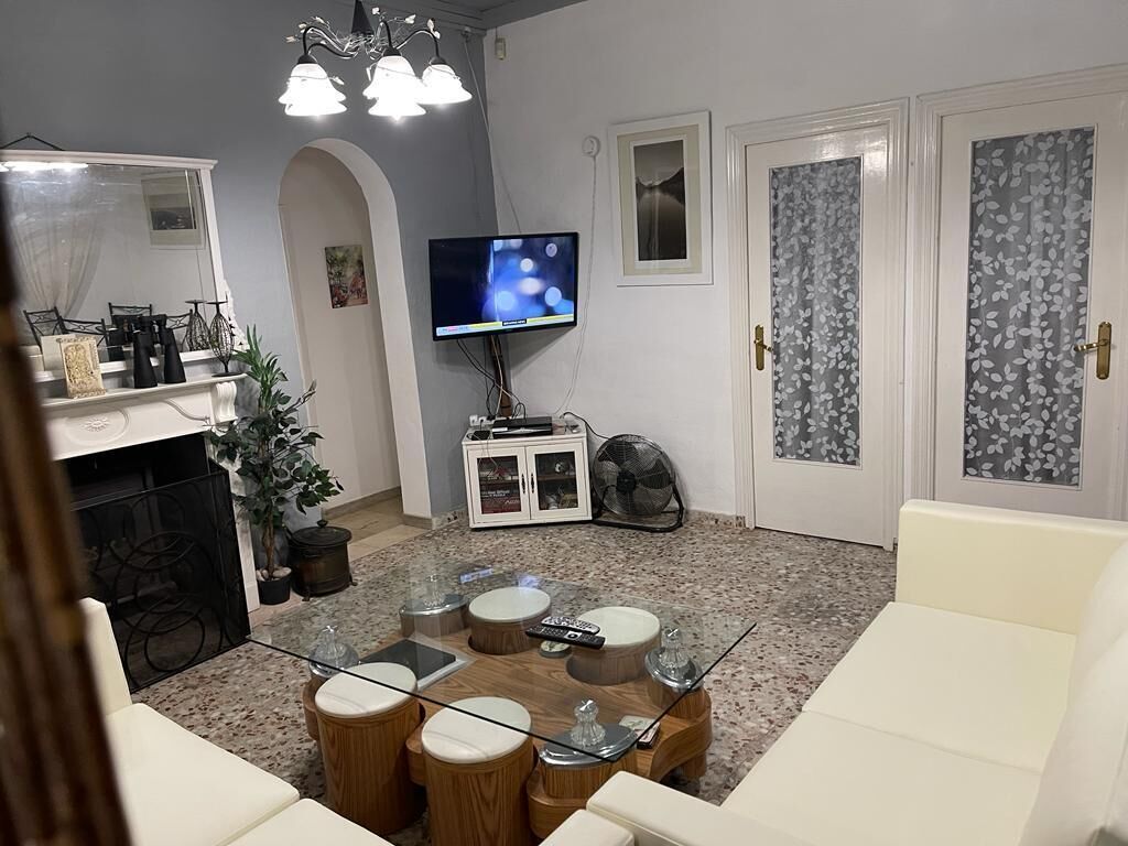 Vrede Villa Sax Alicante. Omgeven Door Olijfbomen En Fruitbomen. - Villena