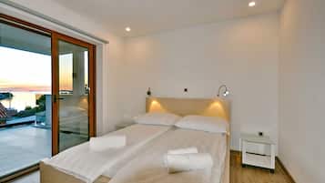 4 bedrooms, iron/ironing board, travel crib, WiFi