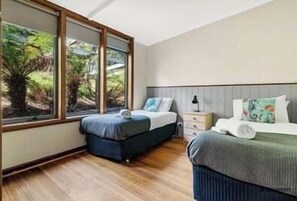 2 habitaciones, tabla de planchar con plancha y wifi gratis 