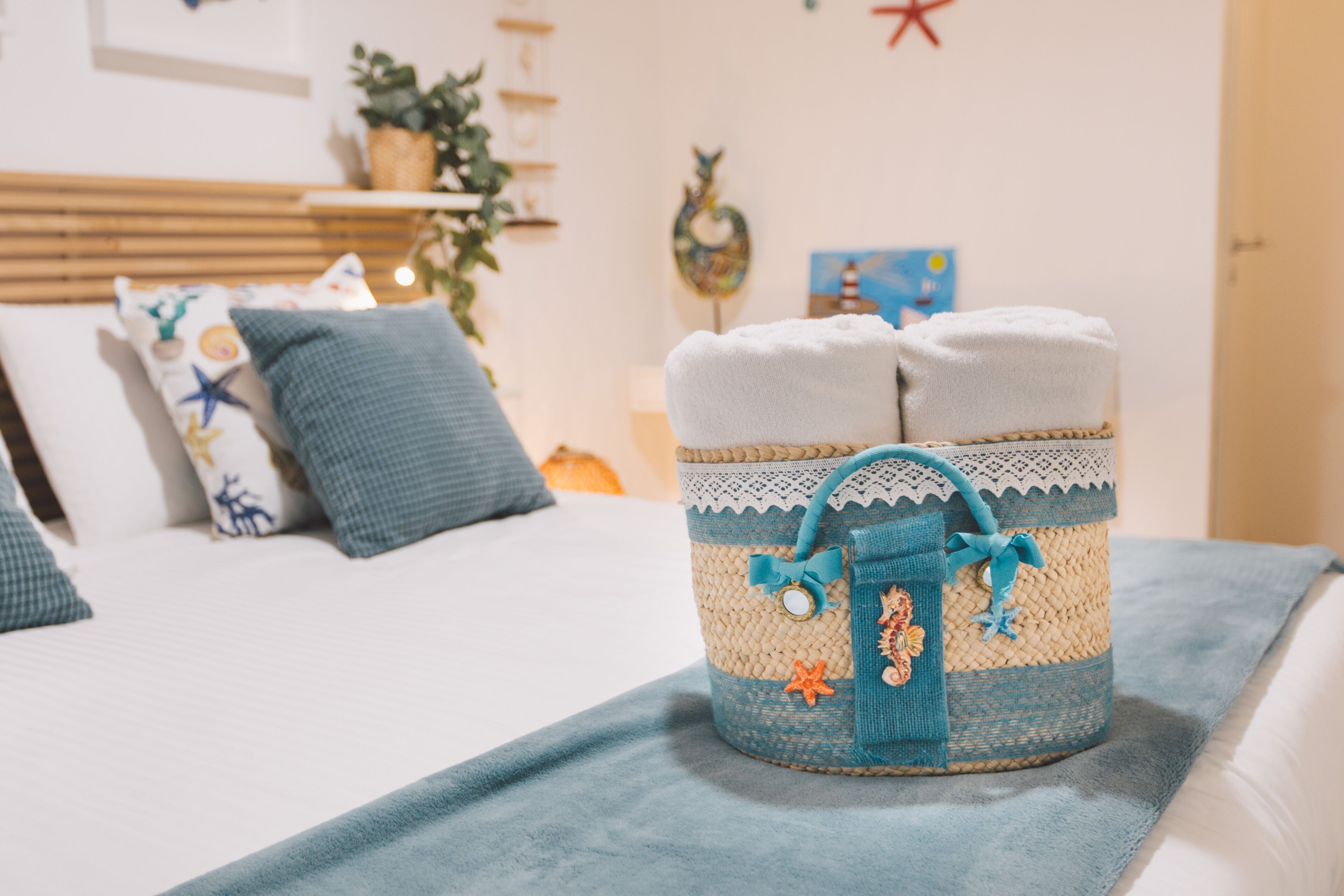 3 bedrooms, desk, soundproofing, iron/ironing board