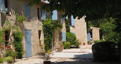 Campagne Chastel - gite in charming property with swimming pool