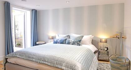 Stylish apartment in the heart of central Eastbourne close to beach and cafes