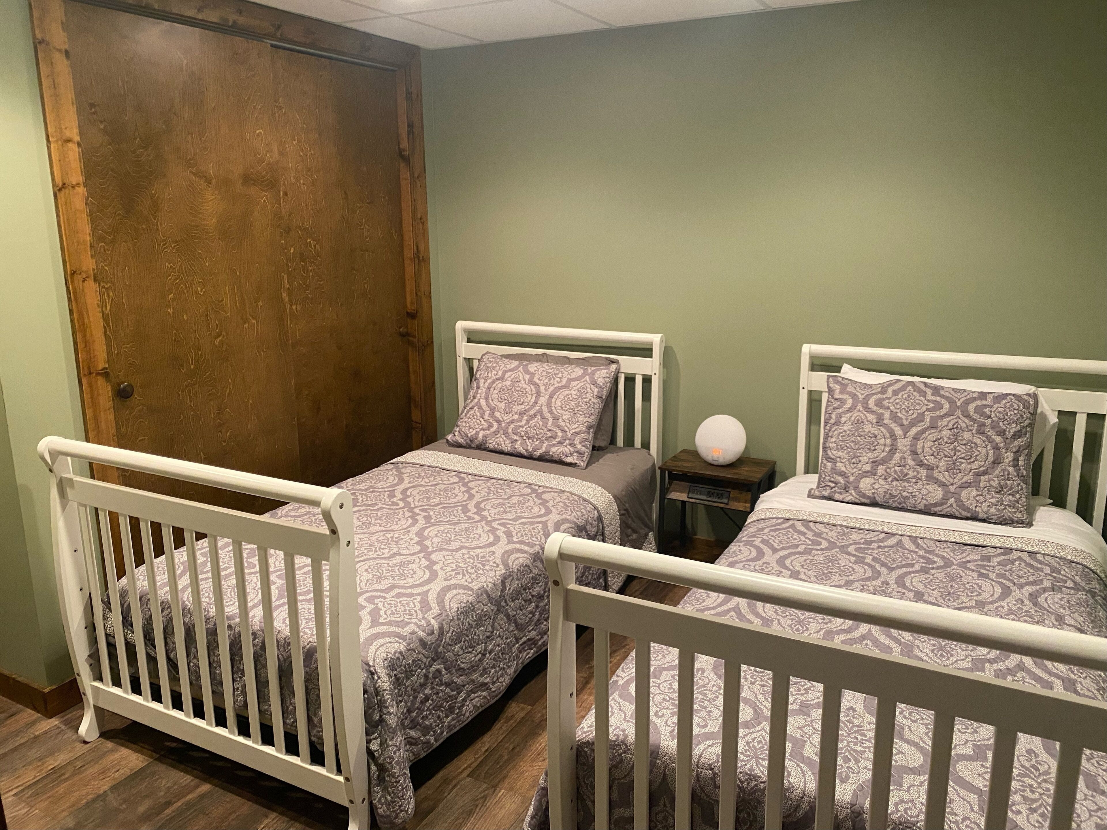 4BR / 2.5 BA Family friendly get away for lake fun, wedding, reunions, and more!