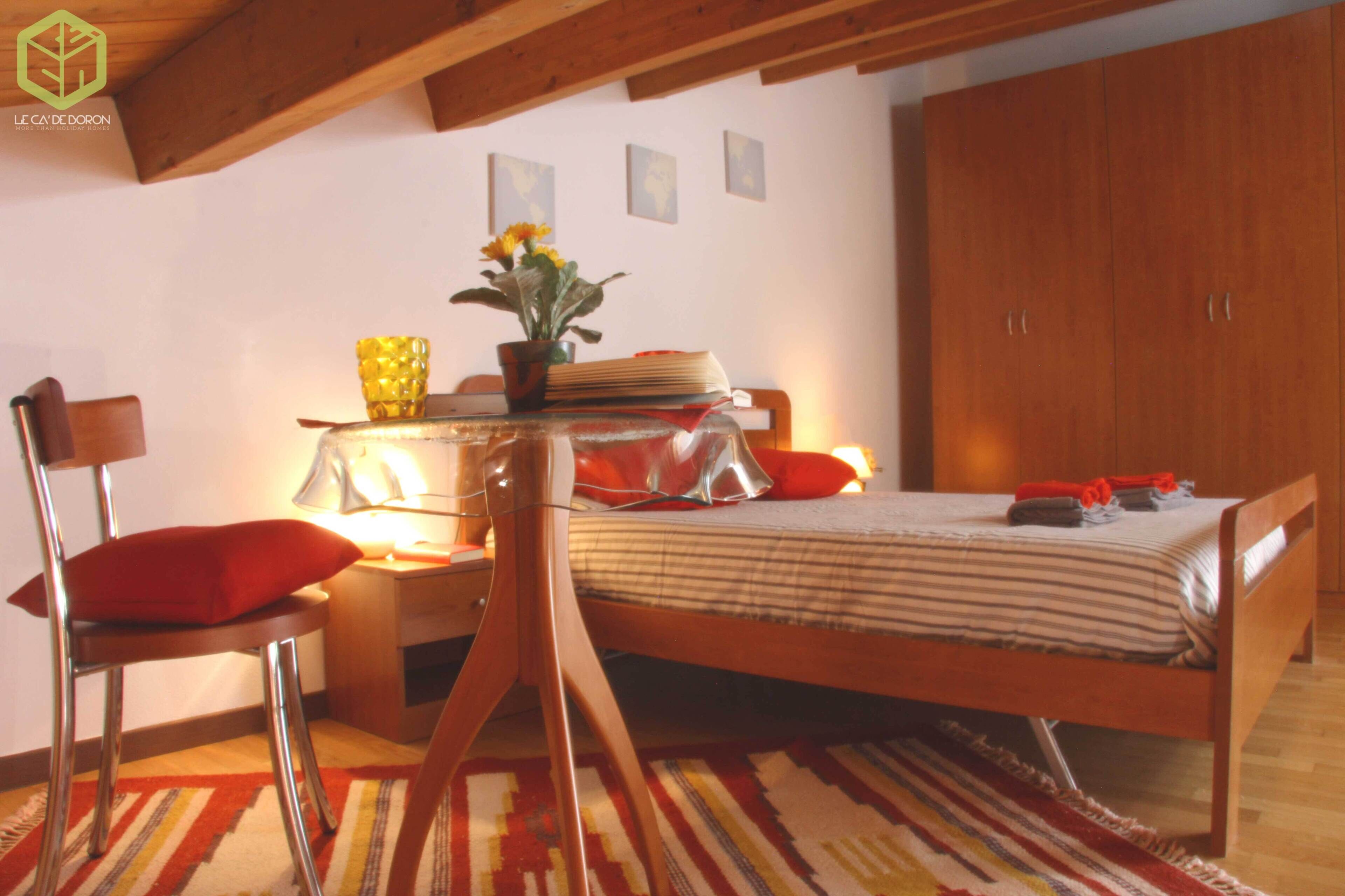 B&B GARDEN VIEW APARTMENT - Spacious and elegant on two levels