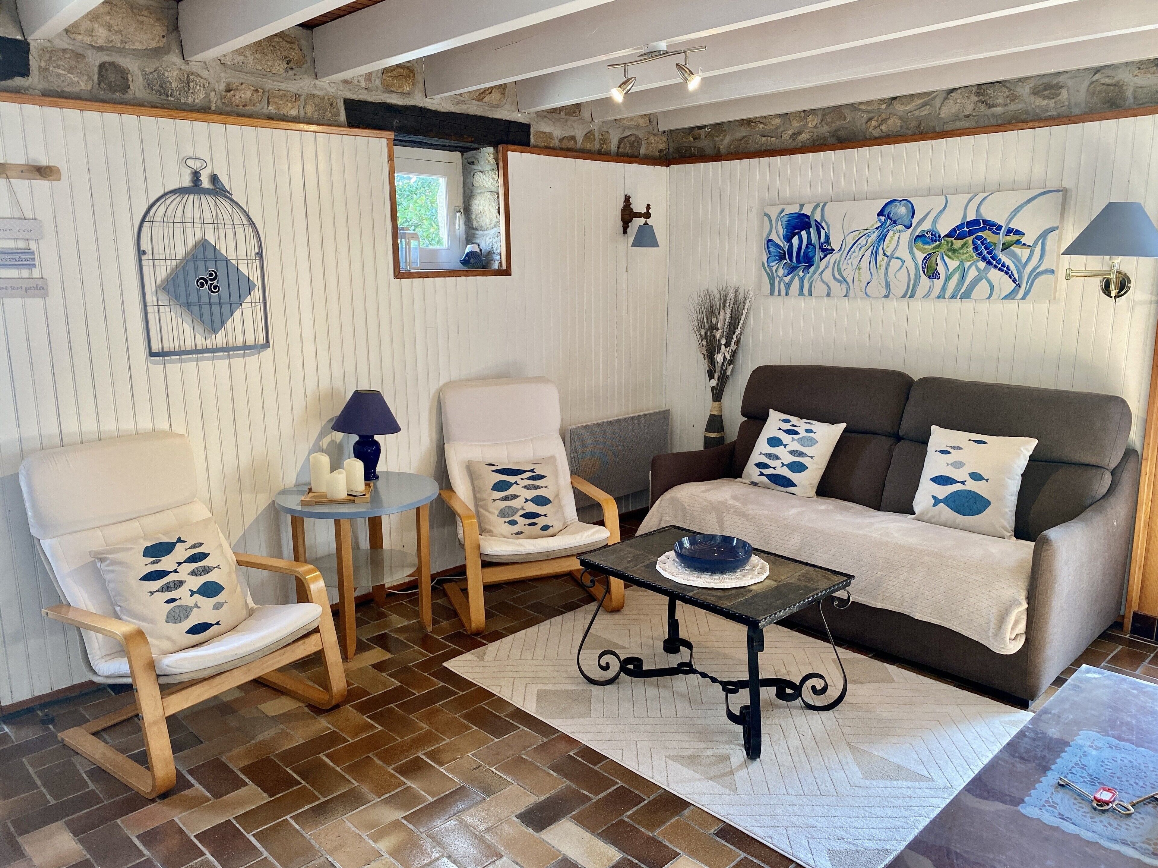 GITE BREIZH, with heated pool, near the sea, Bénodet and Locronan, WIFI