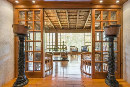 Villa with pool, near Sitges and Barcelona. Natural Park. Wine tourism