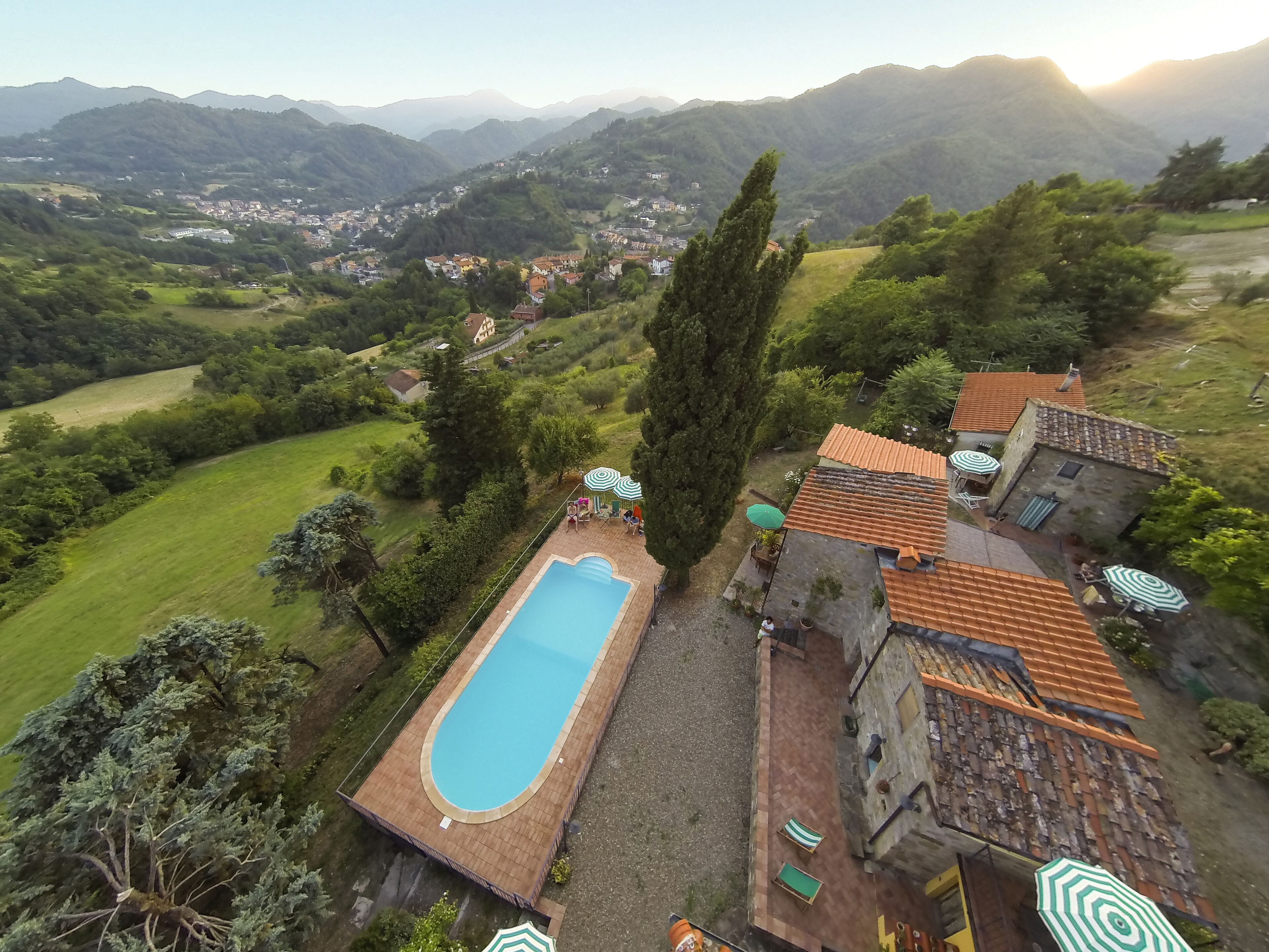 Romantic cozy apartment with great view on the valley and swimming pool