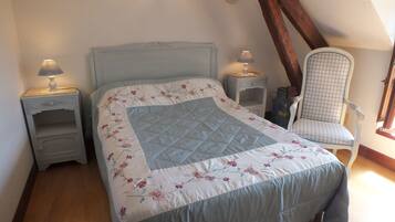 1 chambre, fer et planche à repasser, Wi-Fi, draps fournis