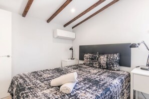 2 habitaciones, tabla de planchar con plancha, wifi y ropa de cama 