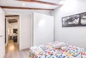 2 bedrooms, WiFi, bed sheets - Townhouse near Plaza Castilla - Apartment CUZCO (Madrid)