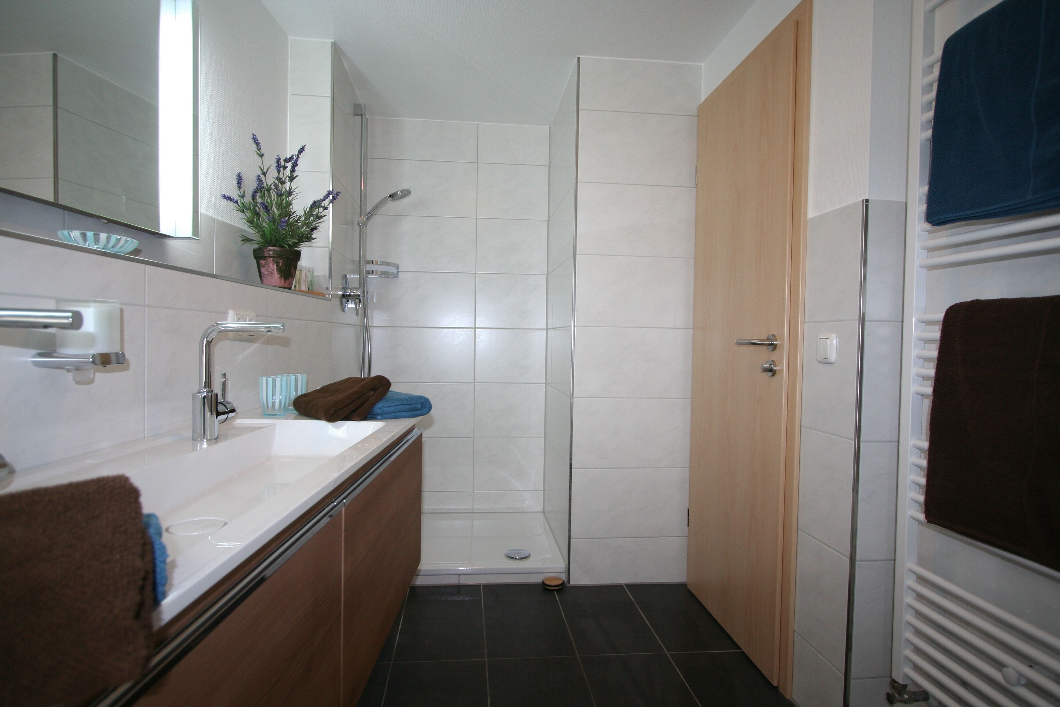 centric location, duplex, pets on request, large South-west roof terrace