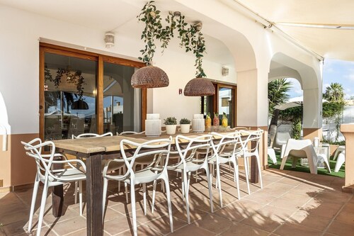🌴 Villa Kiku Ibiza – Private Villa with Pool & Pre-Party Room