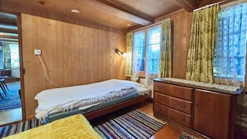 2 bedrooms