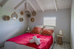 3 bedrooms, iron/ironing board, travel cot, free WiFi