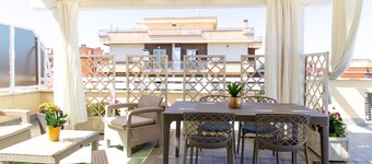 Penthouse central avec vue sur la mer