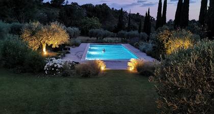 Villa Mas Mavie with swimming pool Les Baux-de-Provence in the heart of Alpilles