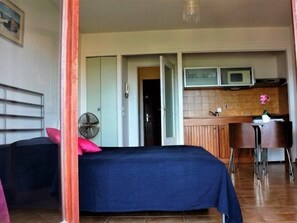 Unclassified image, 3 of 24, button - Studio with terrace 200m Calvi beach (Calvi)