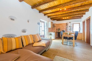 Télévision, table de tennis de table