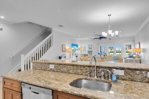 Interior - Waterfront luxury Villa (14) with spectacular sunset views and boat slip (Marathon)