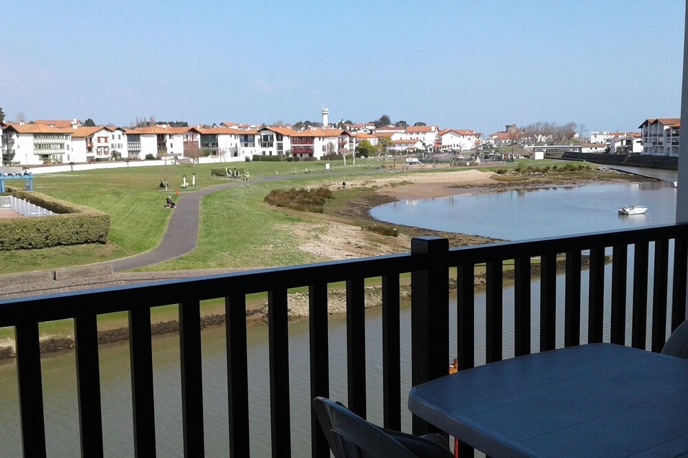 BAY OF SAINT JEAN DE LUZ, Apartment in SOCOA