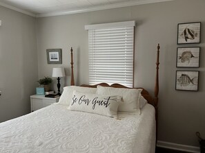 4 bedrooms, iron/ironing board, free WiFi
