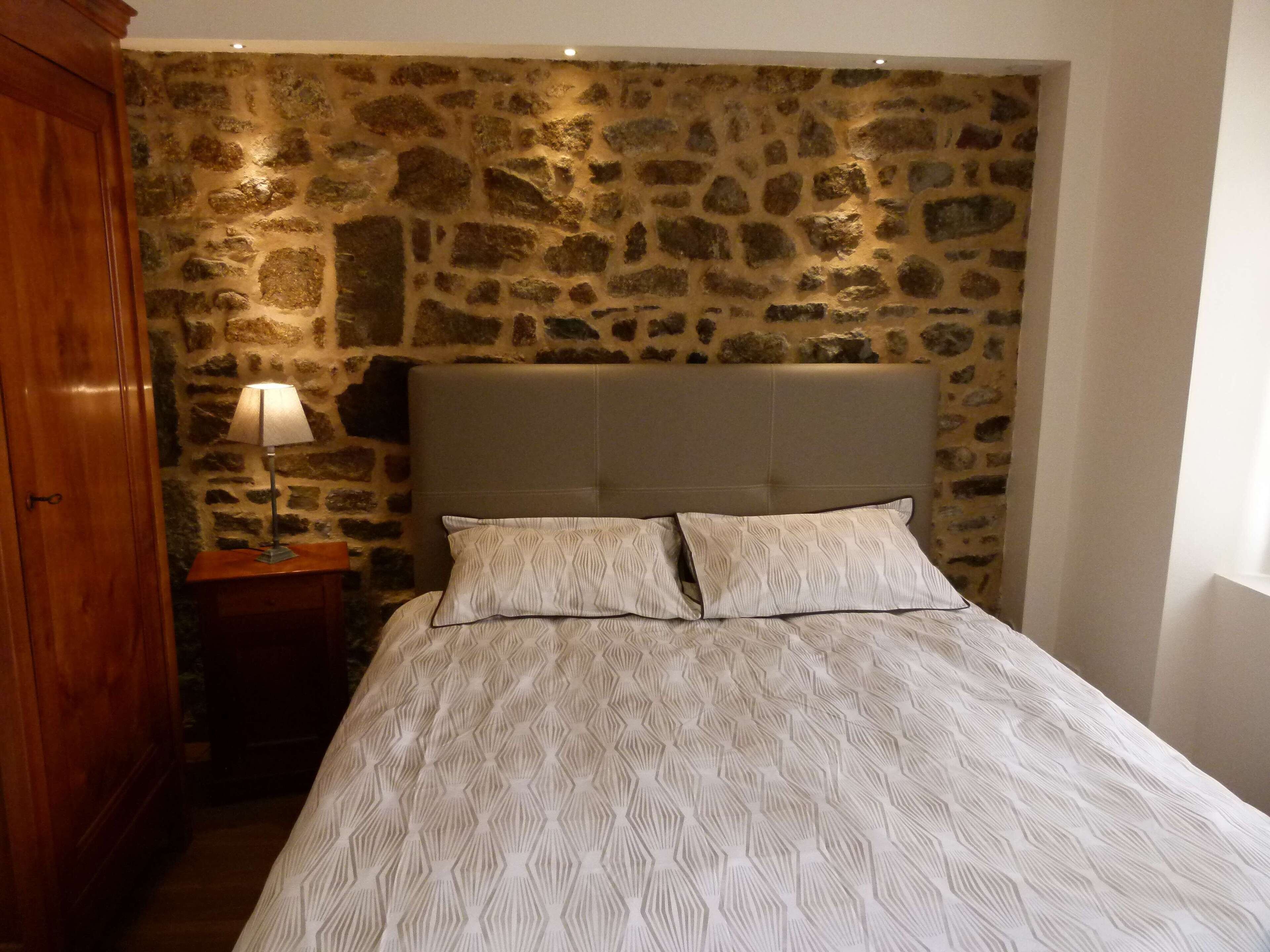 B&B in Combourg, Brittany - touristic area St Malo / Dinan / Mont Saint Michel