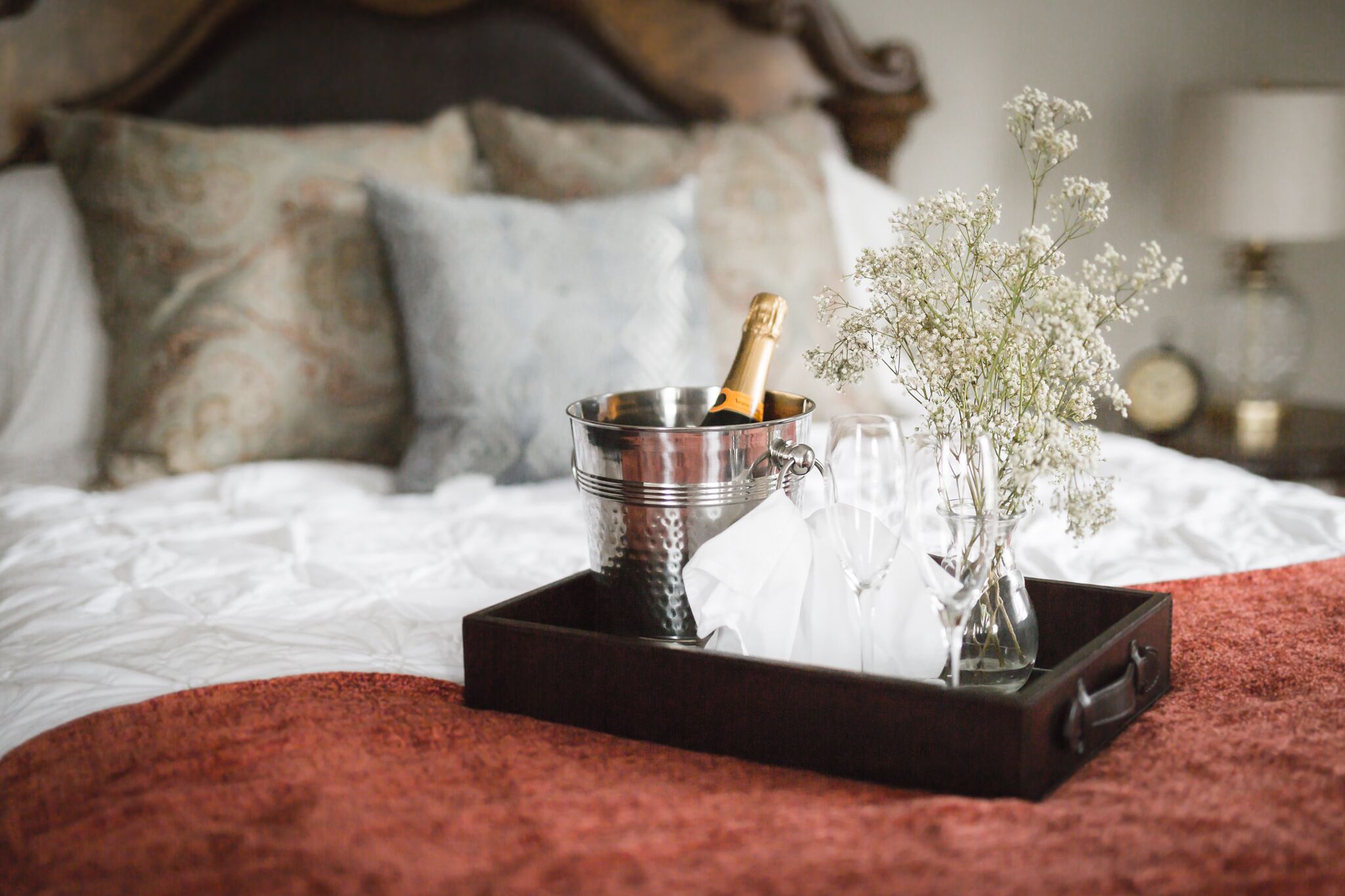 Historic Home, Modern & Charming Decor, Wine Trail, Private Rental