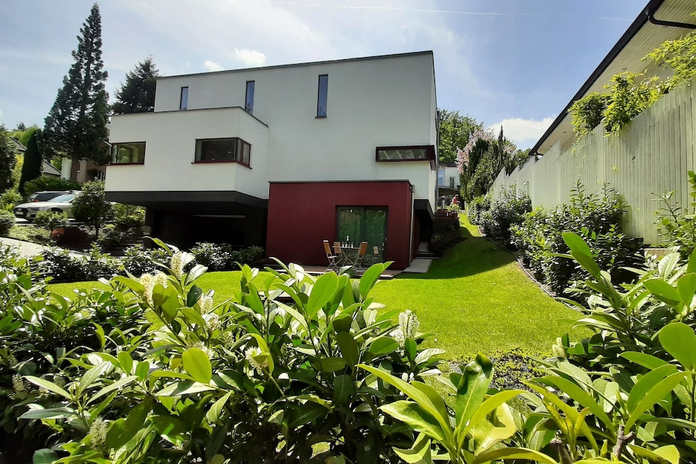Near FRANKFURT a.M. 50 sqm fully equipped apartment with terrace