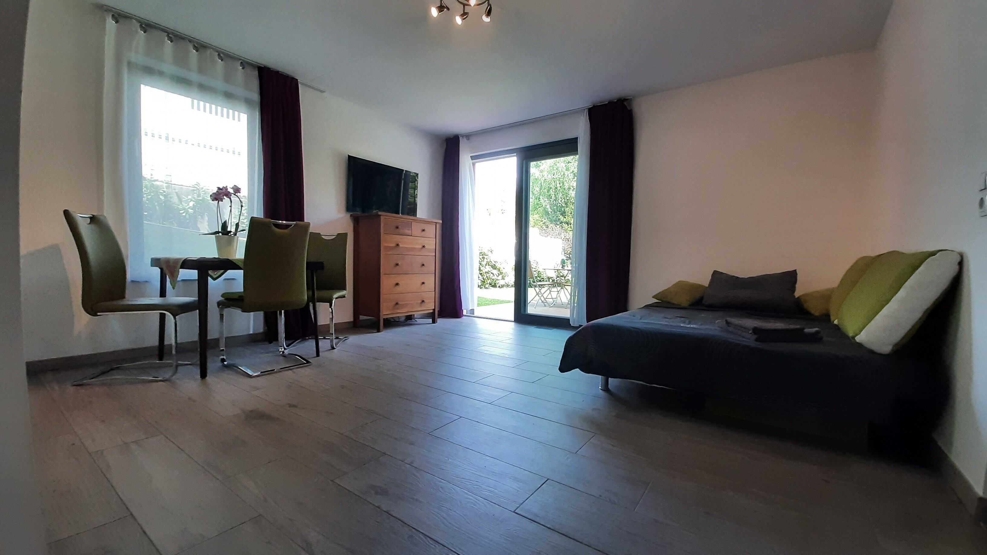 Near FRANKFURT a.M. 50 sqm fully equipped apartment with terrace