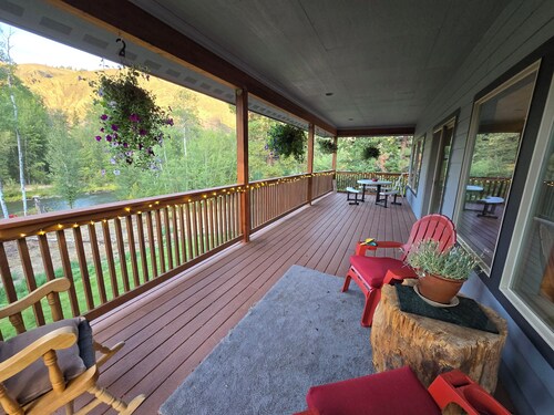 Naches River House, Nile Valley - Spacious, Sleeps 6, Pet Friendly!