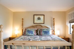 2 bedrooms, iron/ironing board, free WiFi