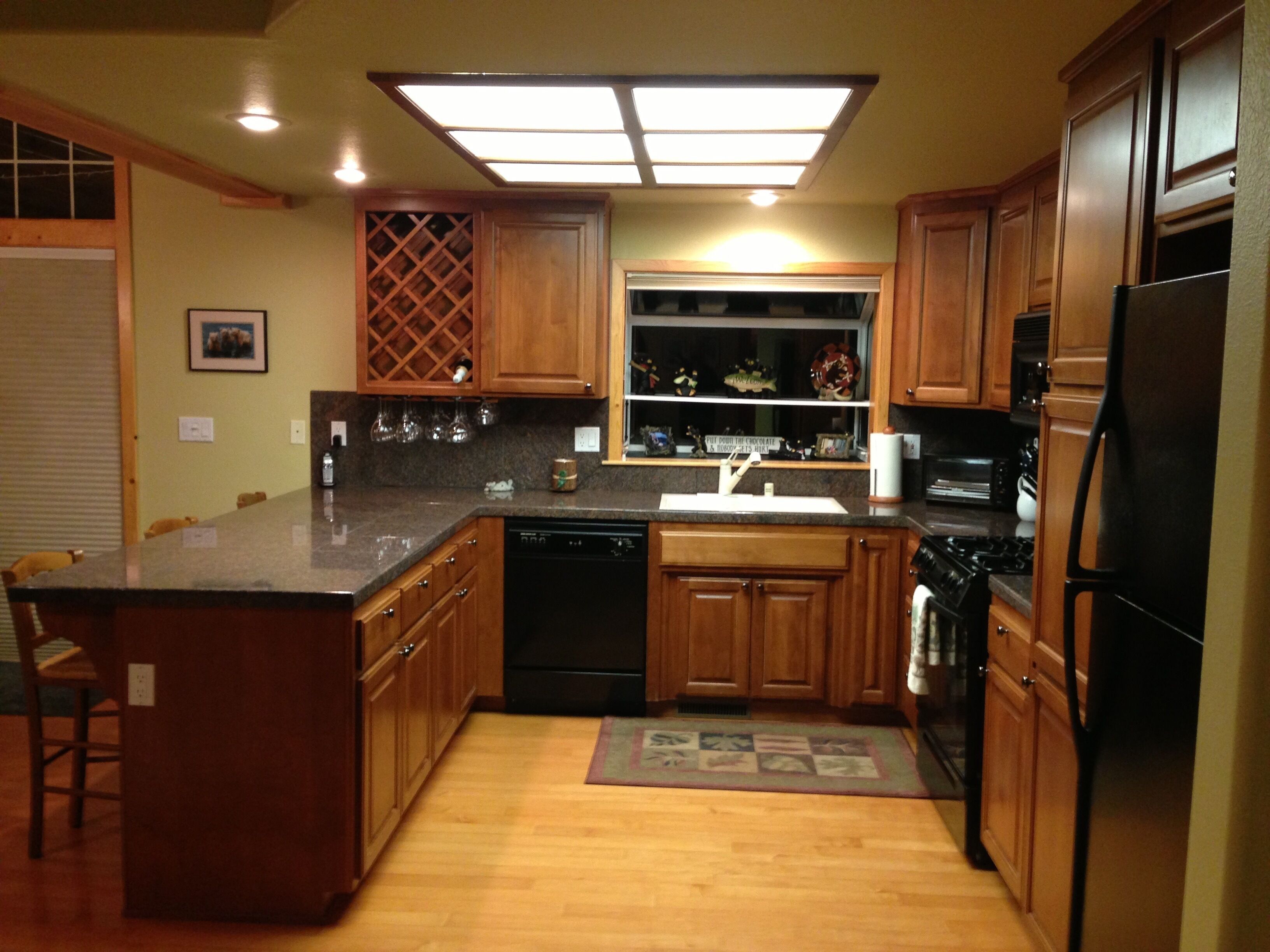 Beautiful Tahoe Donner 4 Bedroom, Perfect Family Rental Home<br>Near 5 ski resorts!