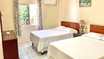 1 dormitorio, escritorio, wifi gratis y ropa de cama