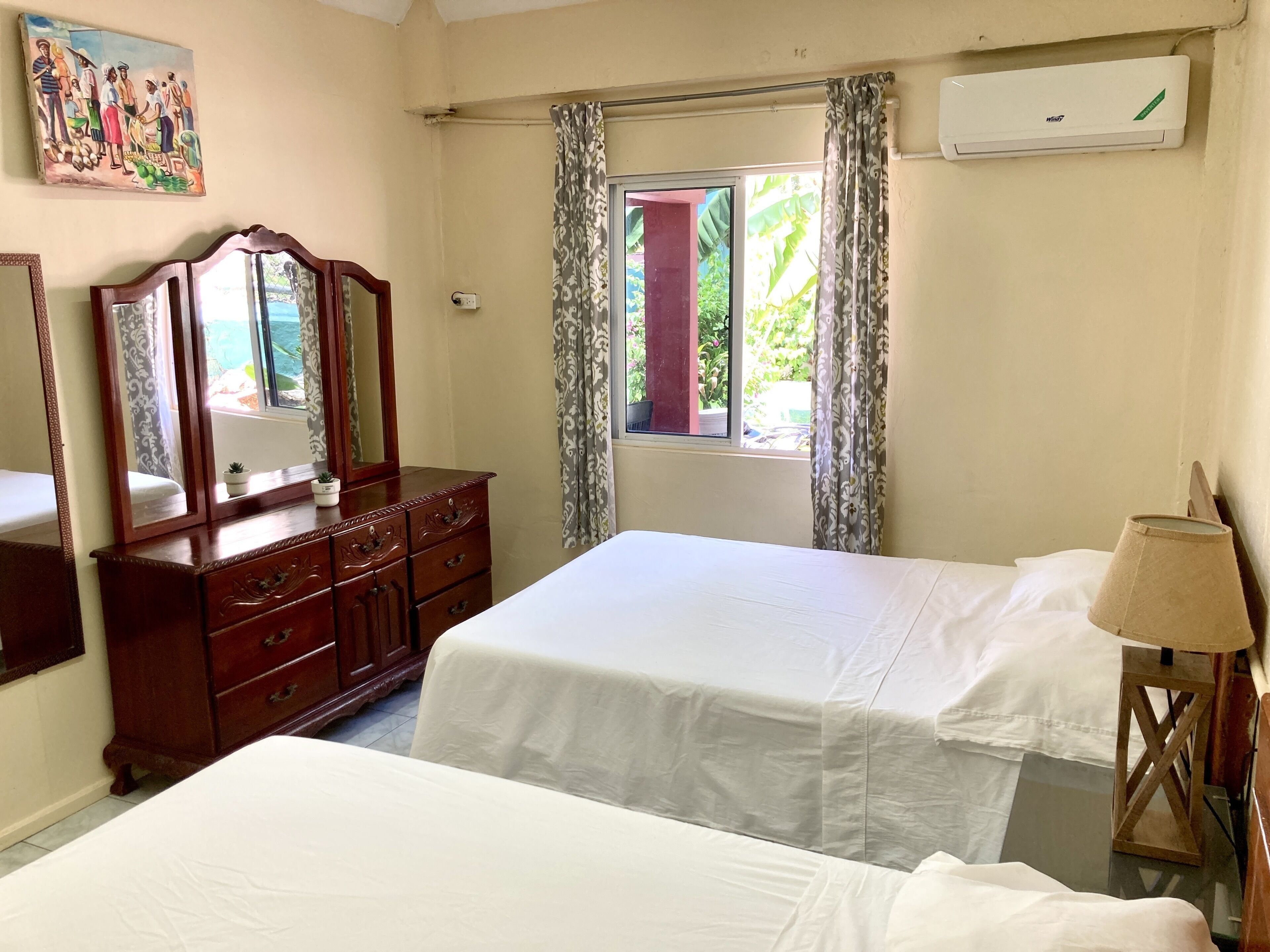 1 dormitorio, escritorio, wifi gratis y ropa de cama