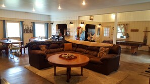 Unclassified image, 2 of 29, button