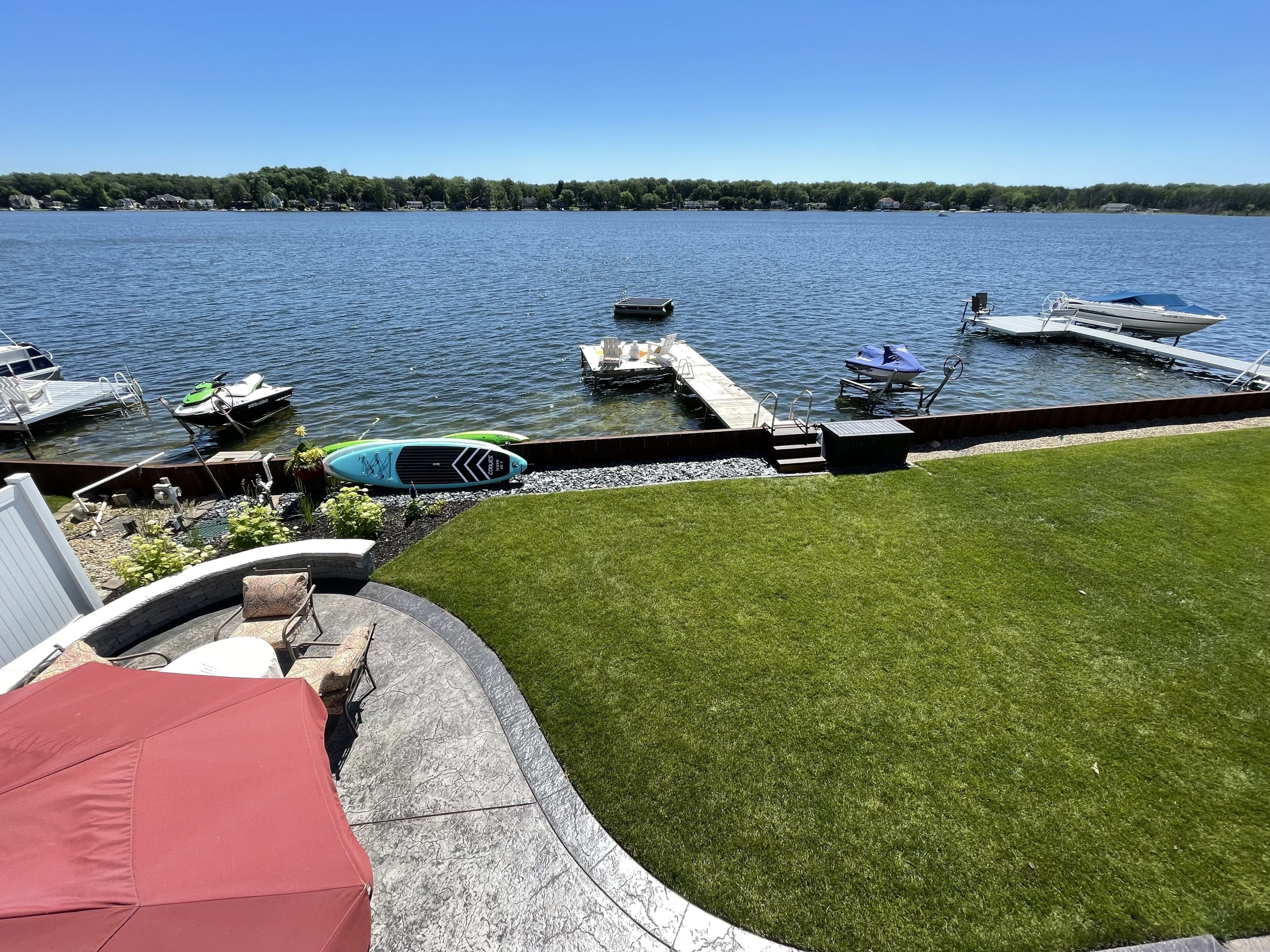 المنطقة المحيطة بالمنشأة