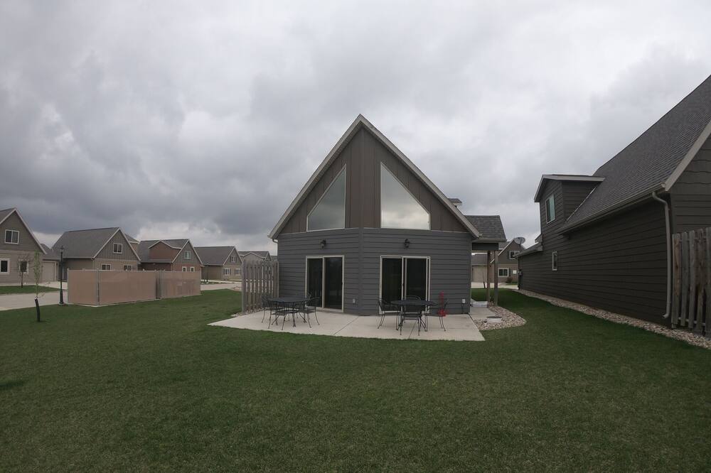 Okoboji Airbnb & Cheap Cabin Rentals from 135 AirCabins