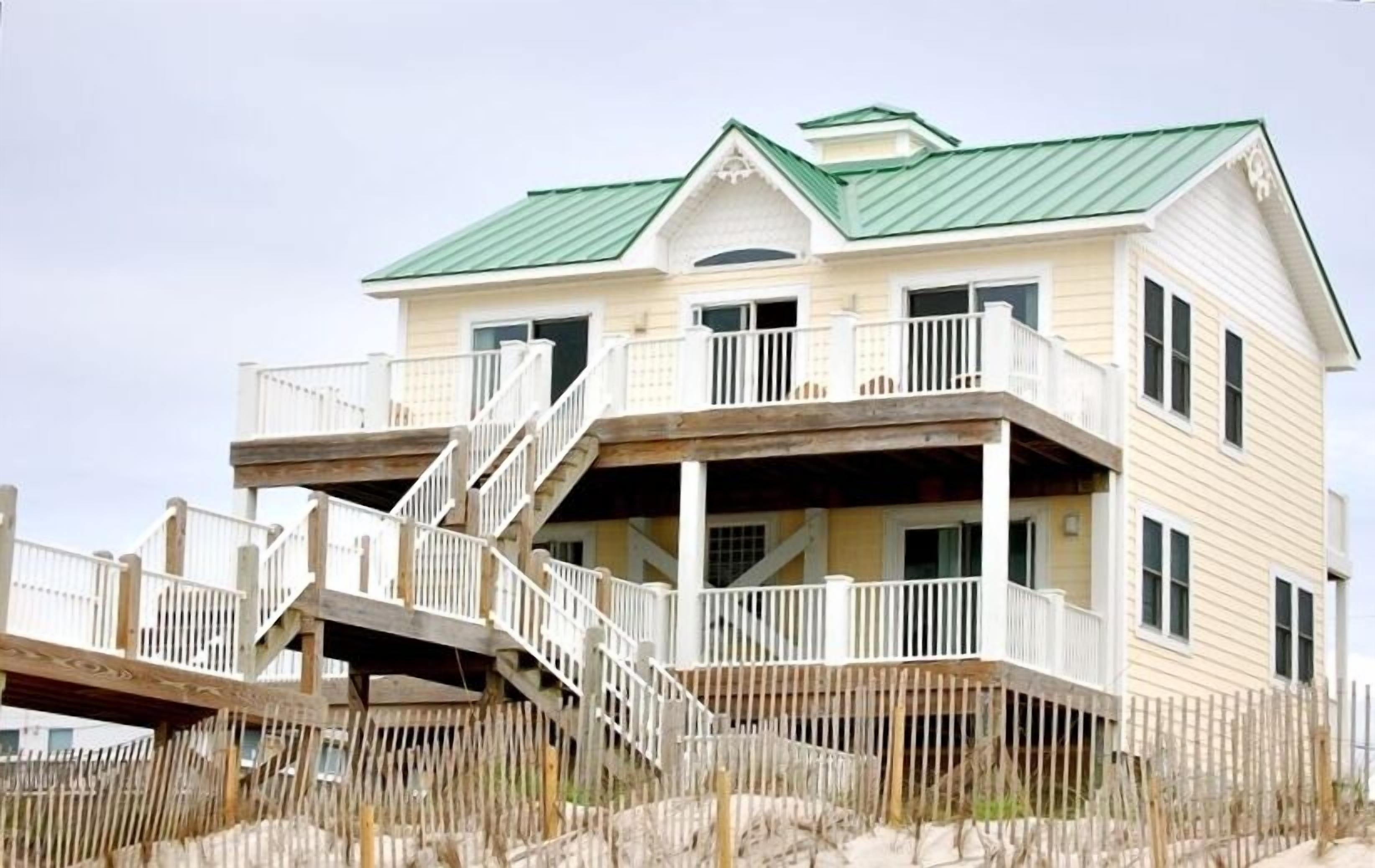 Spectacular Oceanfront and Views.  Spring Discounts being offered.